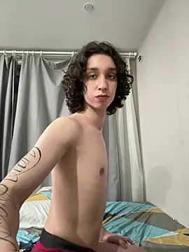 JuicyBoy777 live sex cam