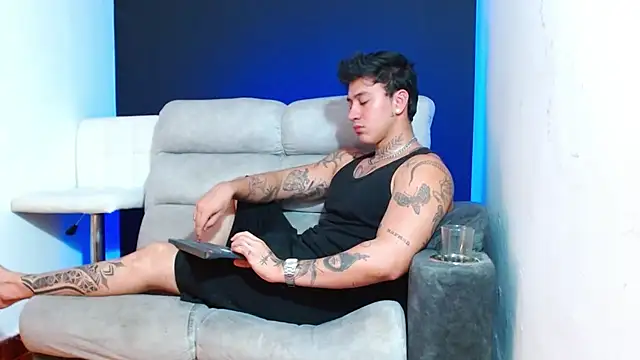 JUSTIN_FULLER1 live sex cam