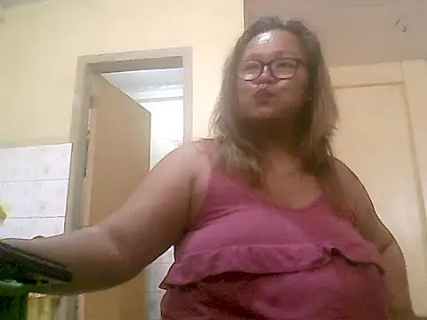 loriepinay46's cam snapshot