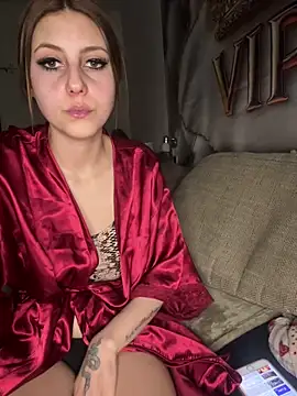 Luna1114 live sex cam