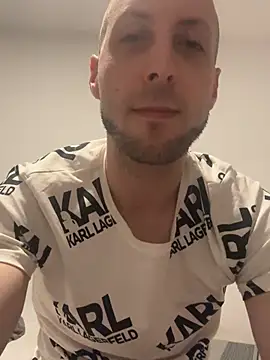 SexyTigris32's cam snapshot