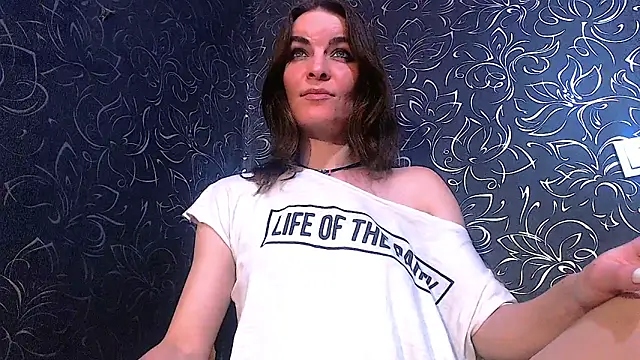 Strawberry_Milfa live sex cam