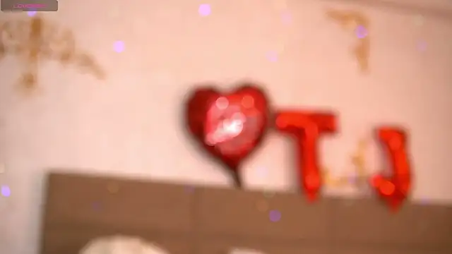 KyraCase live sex cam