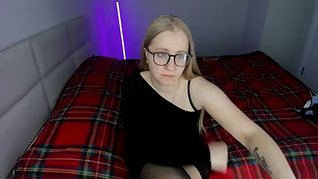 MilanaJune's cam snapshot