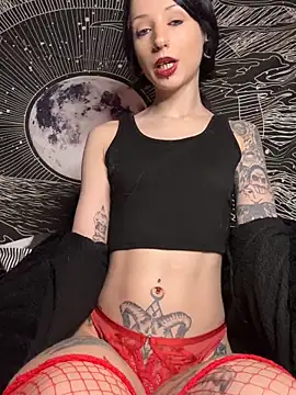 MissMidnightUK live sex cam