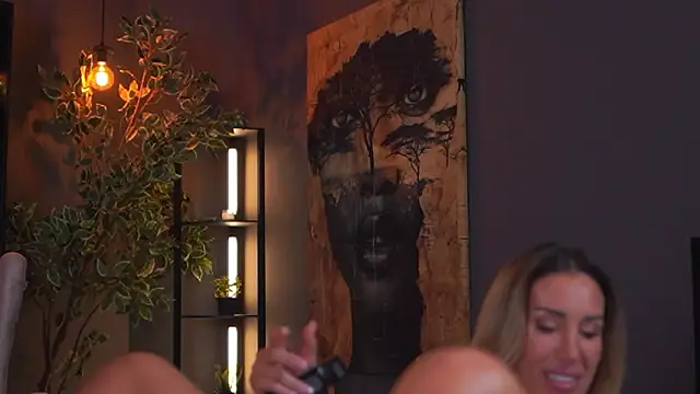 Evelyn_Evyyy live sex cam