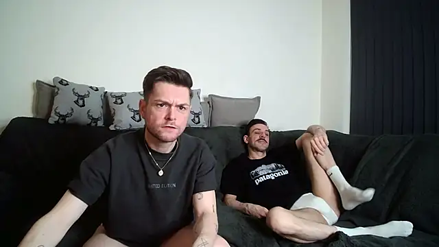 twotwinkhusbandss's cam snapshot