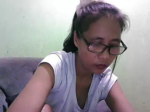 HotLadyPinay32's cam snapshot