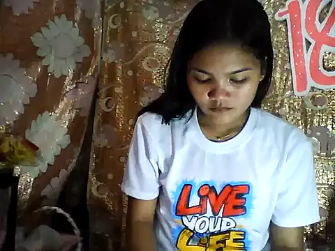 PinaySkinnyJust18's cam snapshot