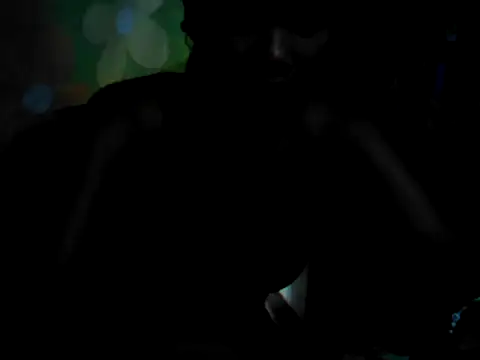 Milkytits_Yum00's cam snapshot