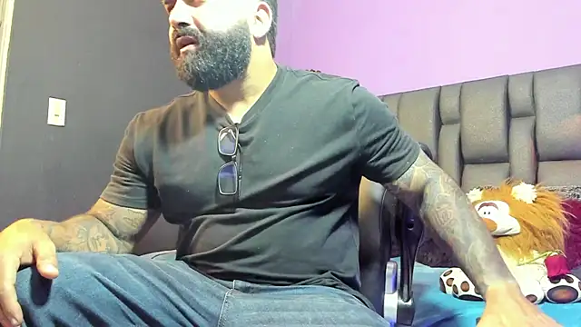 Lyon_vach live sex cam