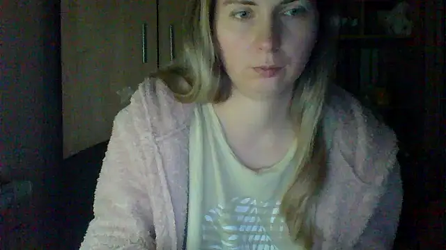 VikiLove765 live sex cam