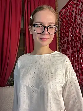 MyKittySayMeow's cam snapshot