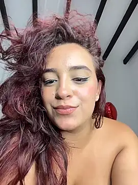 NaughtyNinnaXXX live sex cam