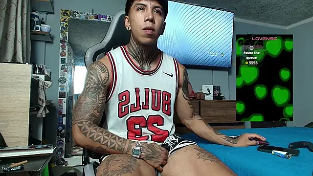 Nickhot0609 live sex cam