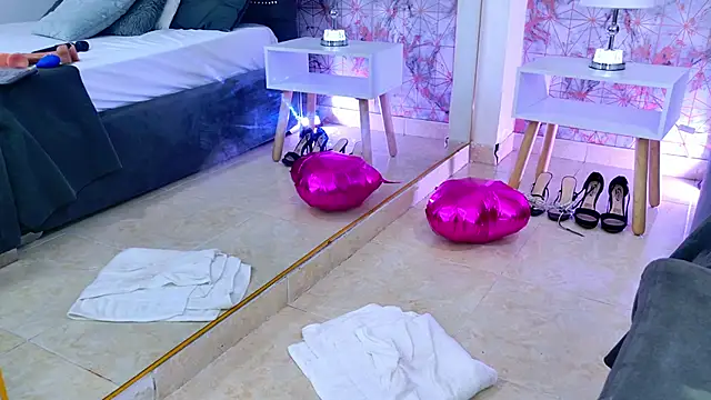 Angelique_Angell's cam snapshot