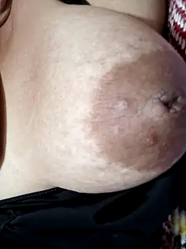 Hotmommax's cam snapshot