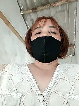 Lyna_sexy24's cam snapshot