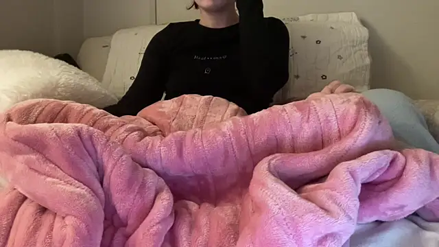 18yoteenvirgin's cam snapshot