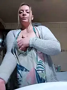 HotStepmommy4 live sex cam