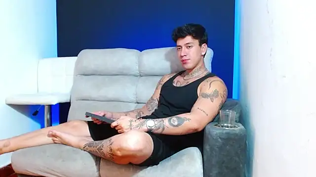 JUSTIN_FULLER1 live sex cam