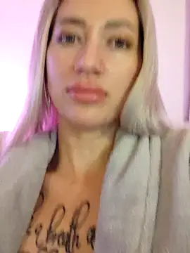 Gina-Lumara's cam snapshot