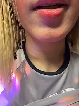 SweetBunnyGF live sex cam