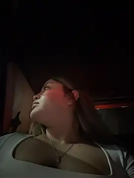 lunablossom_ live sex cam