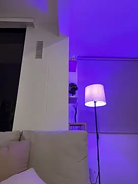 Rae_Lil_White live sex cam