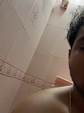 Kira_1413 live sex cam