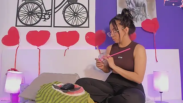 IZzyBellxX_'s cam snapshot