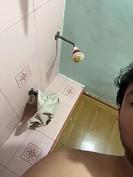 Kira_1413 live sex cam