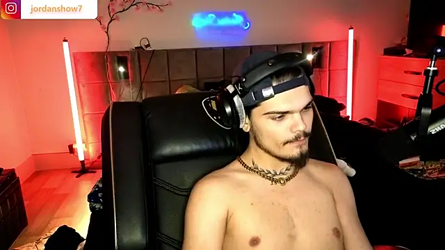 JordanShow live sex cam