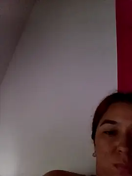 Squirtkat live sex cam