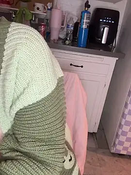 Curliegirlie's cam snapshot