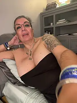 dieseldame1313 live sex cam
