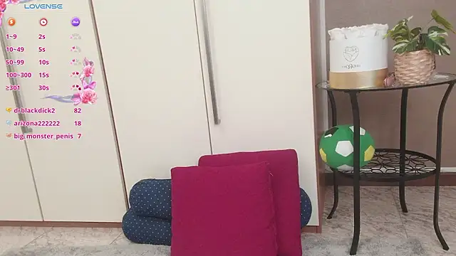 Alessia-Bloom's cam snapshot