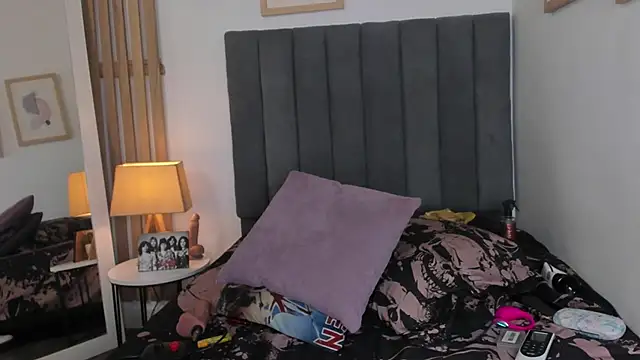 Alice_Dickinssonn live sex cam