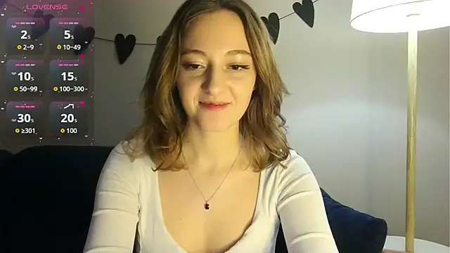 white_liillyy's cam snapshot