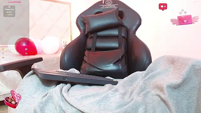 NOOAH_TAY live sex cam