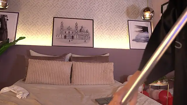 ElleDiane live sex cam