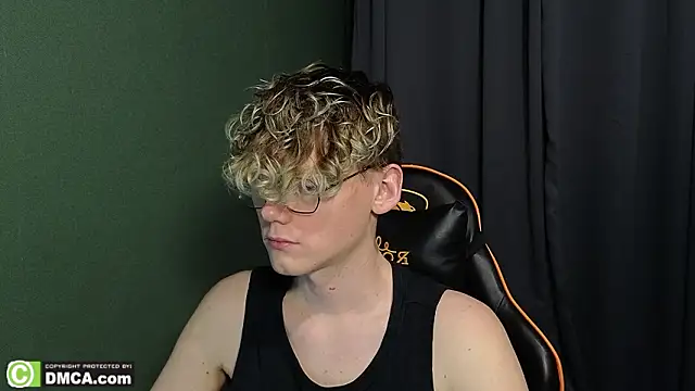 Keytaro live sex cam