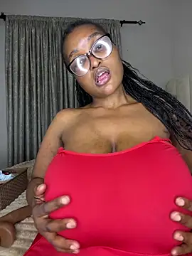 Bustygoddess32 live sex cam