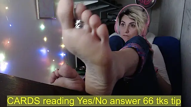 EvilFindomGoddess's cam snapshot