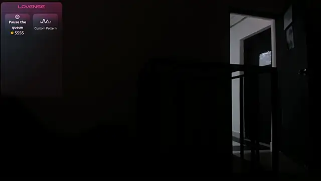 ElektraBomdans live sex cam