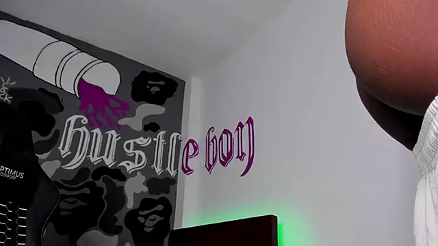 BRYXXXON1 live sex cam