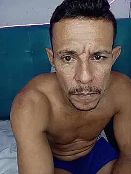 juanmaur22 live sex cam