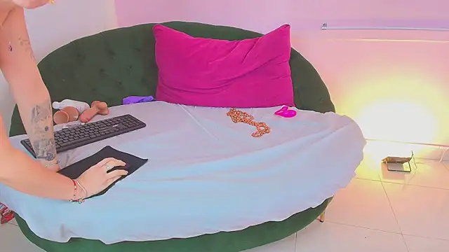 scarlette69 live sex cam