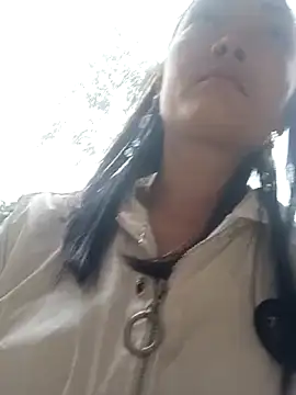 bla-foxx's cam snapshot