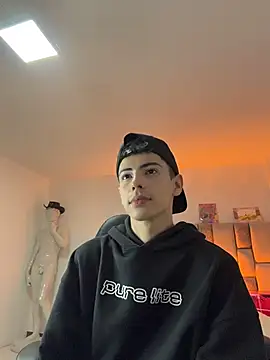 Sebastian_Reed live sex cam